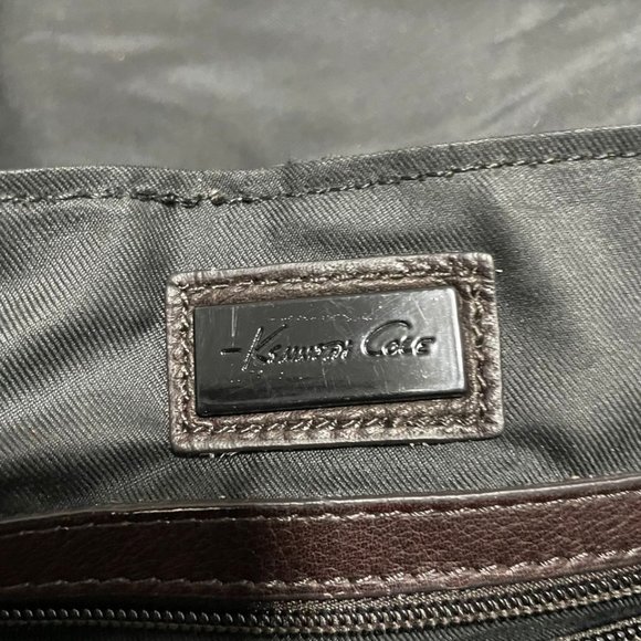 SOLD - Kenneth Cole Reaction Men's Leather Crossbody Bag - Picture 5 of 10